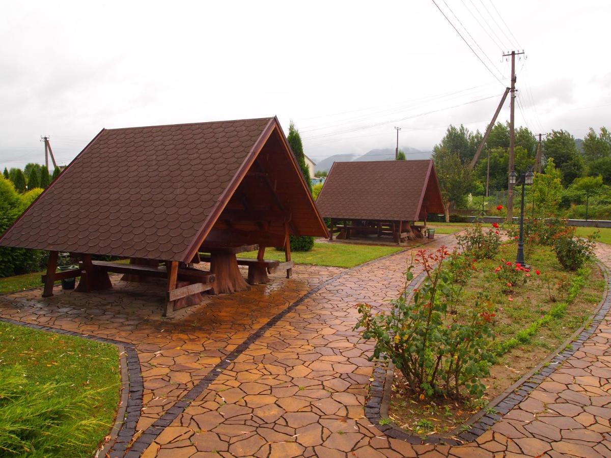 Tulipan Hotel Aquapark Vyshkove Exterior photo
