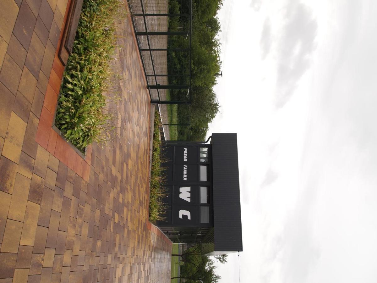 Tulipan Hotel Aquapark Vyshkove Exterior photo